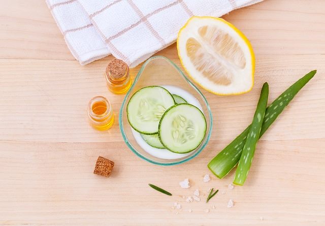 5 Natural Home Remedies to get Glowing Skin