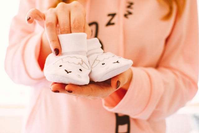 How to Size Baby Shoes With Baby Age | Perfect Fit Guide